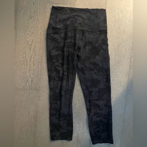 Black camo Lululemon leggings